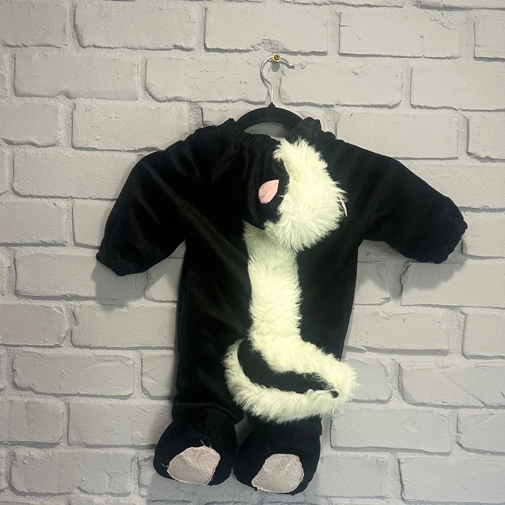 Adorable Costume for Kids Size 6-12 M